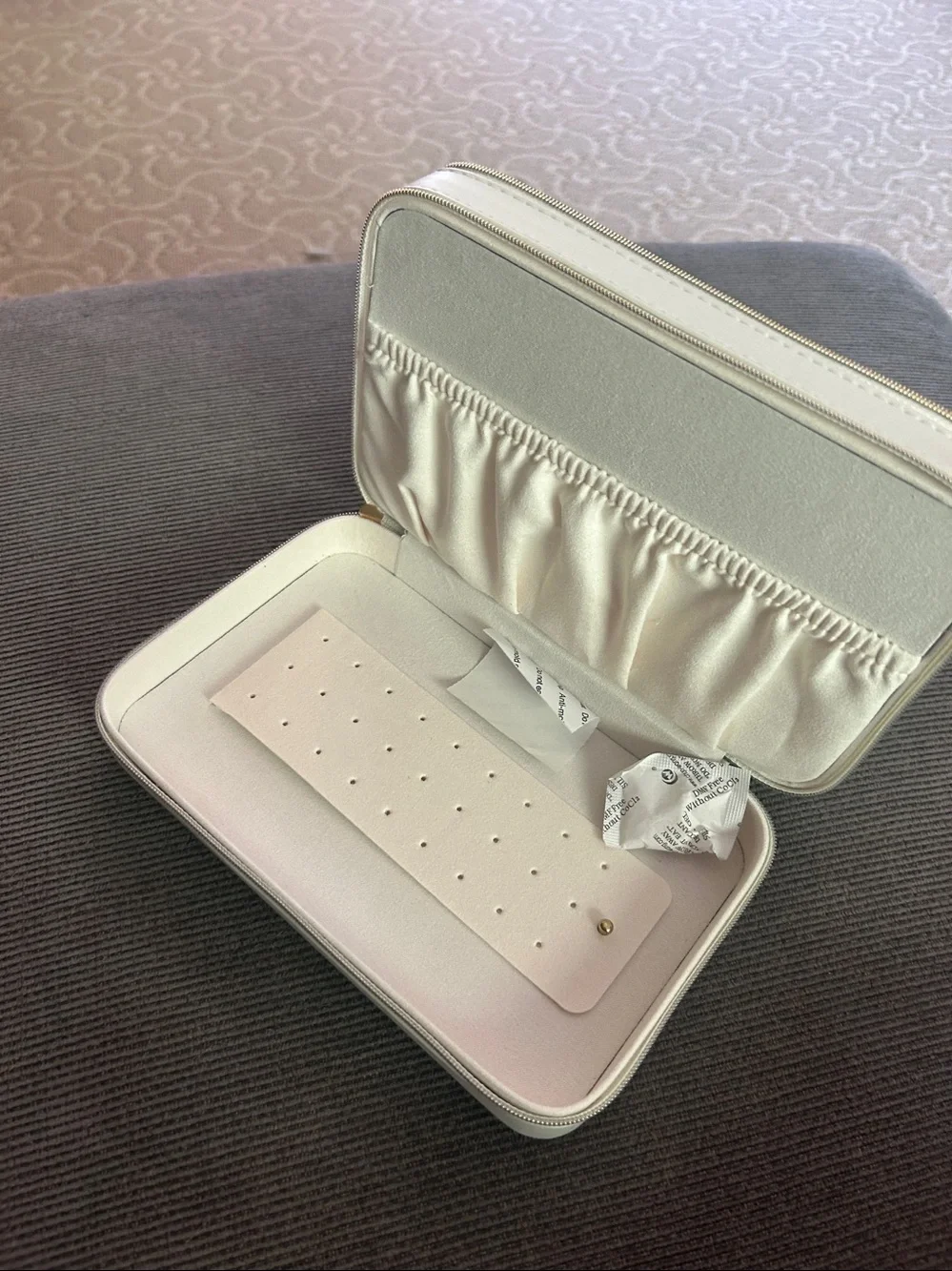 A new day, jewelry organizer NWT